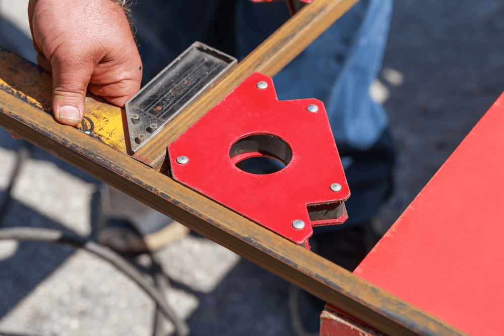 Welding magnet